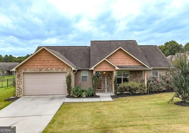 Photo 2 of Single family home for sale at 210 Madison Dr Sw, Calhoun, GA 30701 | MLS# 10840823 | Listing updated on 2026-09-18