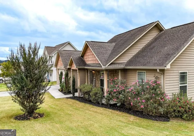Photo 3 of Single family home for sale at 210 Madison Dr Sw, Calhoun, GA 30701 | MLS# 10840823 | Listing updated on 2026-09-18
