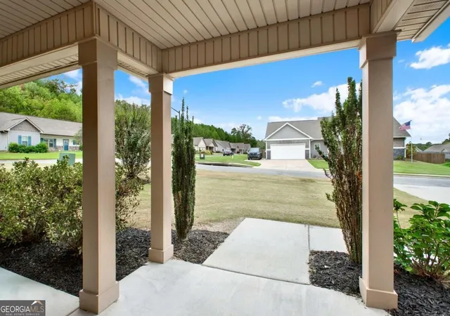 Photo 4 of Single family home for sale at 210 Madison Dr SW, Calhoun, GA 30701 | MLS# 10840823 | Listing updated on 2026-09-18