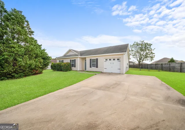 Photo 3 of Single family home for sale at 9020 Whispering Pines Blvd, Statesboro, GA 30458 | MLS# 10851085 | Listing updated on 2026-10-06