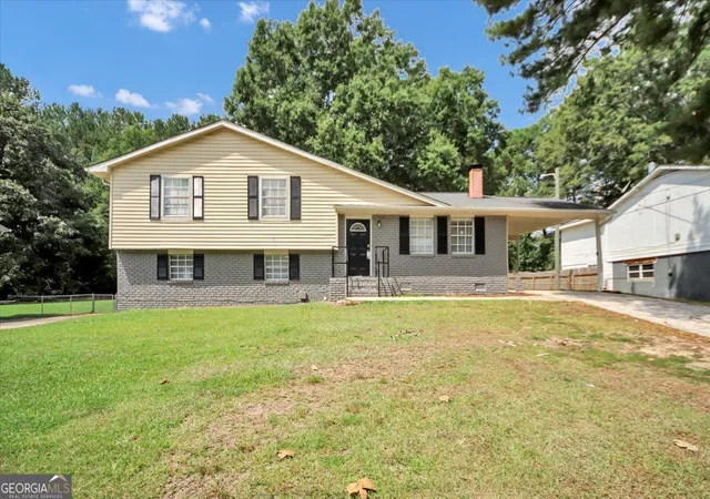 Photo 1 of Single family home for sale at 139 Caldwell Dr, Hampton, GA 30228 | MLS# 10837733 | Listing updated on 2026-09-21