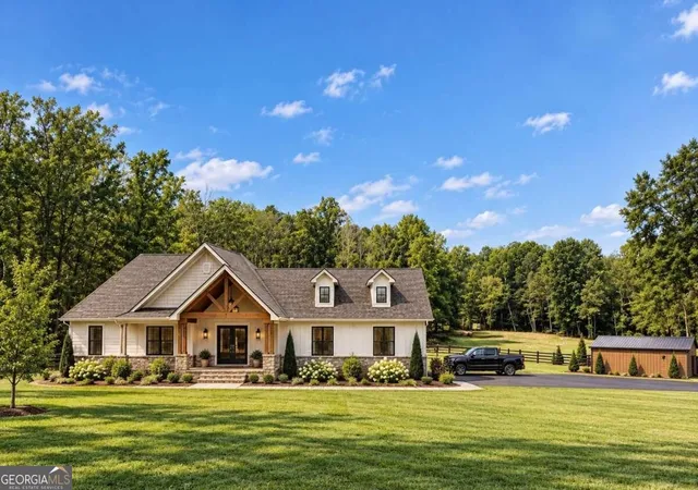 Photo 1 of Single family home for sale at 5300 Brookwood Dr SW, Mableton, GA 30126 | MLS# 10851303 | Listing updated on 2026-10-07