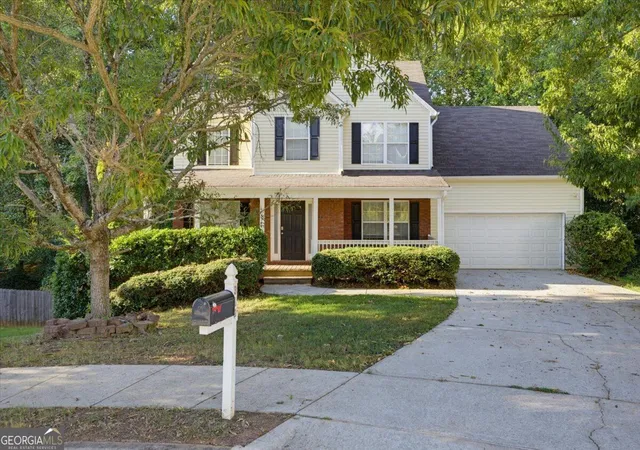 Photo 2 of Single family home for sale at 310 Rockingham Dr, Loganville, GA 30052 | MLS# 10849374 | Listing updated on 2026-10-02