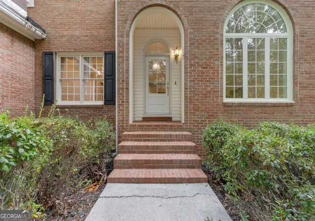 Photo 2 of Single family home for sale at 122 Grand Oaks Dr, Clarkesville, GA 30523 | MLS# 10851427 | Listing updated on 2026-10-07