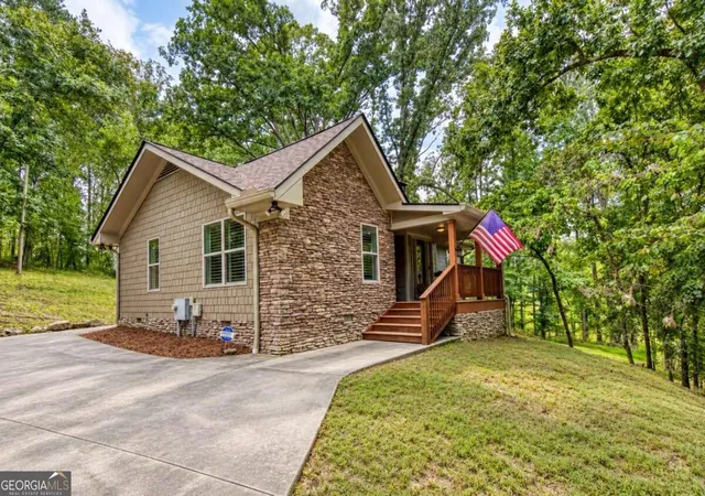 Photo 2 of Single family home for sale at 7615 Whitmire Rd, Cumming, GA 30028 | MLS# 10849453 | Listing updated on 2026-10-02