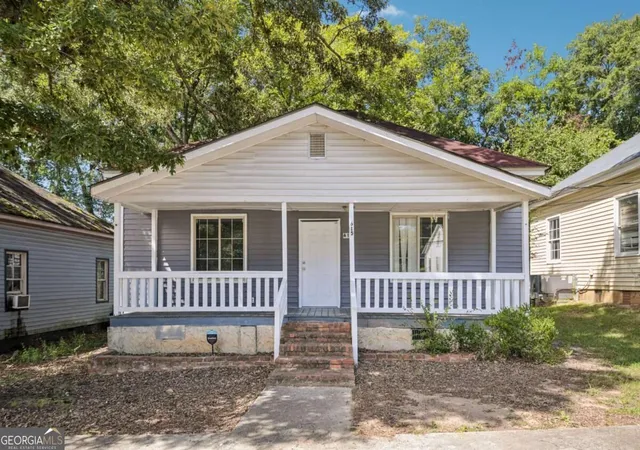 Photo 1 of Single family home for sale at 615 N 17th Street, Griffin, GA 30223 | MLS# 10844110 | Listing updated on 2026-09-11