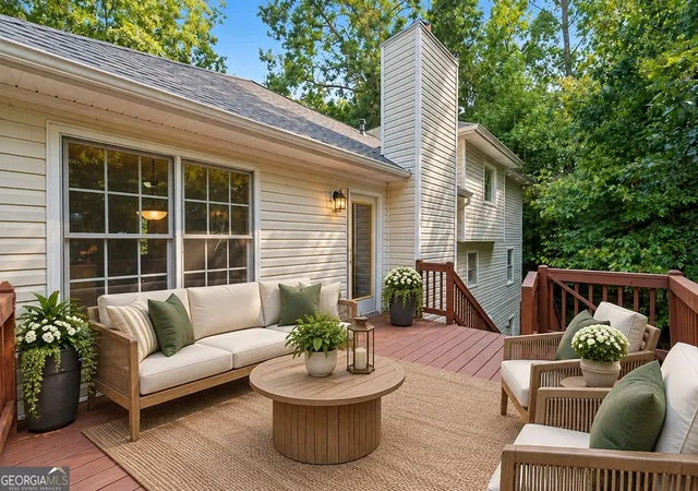 Photo 4 of Single family home for sale at 320 Bouldercrest Way, Woodstock, GA 30188 | MLS# 10847171 | Listing updated on 2026-10-07