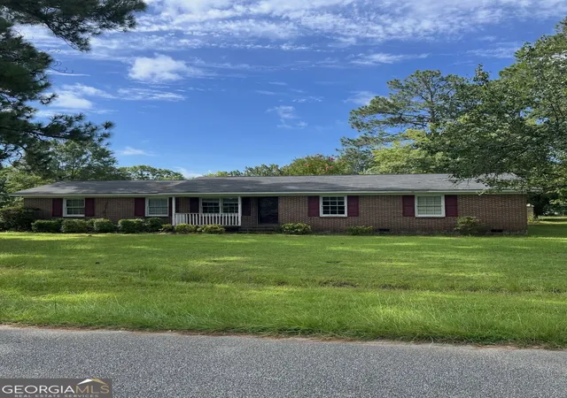 Photo 9 of Sale Pending at 1004 East 6th Ave, Cordele, GA 31015 | MLS# 10843644 | Listing updated on 2026-10-05