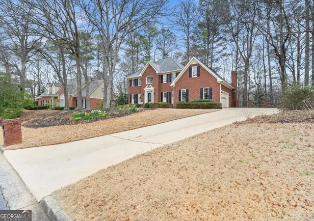 Photo 3 of Single family home for sale at 5435 Hoylake Ct, Johns Creek, GA 30097 | MLS# 10840815 | Listing updated on 2026-09-18