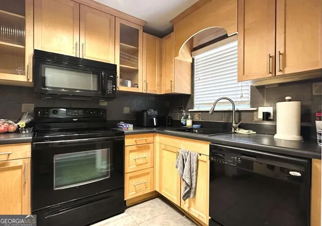 Photo 4 of Condo for sale at 1055 Baxter St #102, Athens, GA 30606 | MLS# 10838526 | Listing updated on 2026-09-02