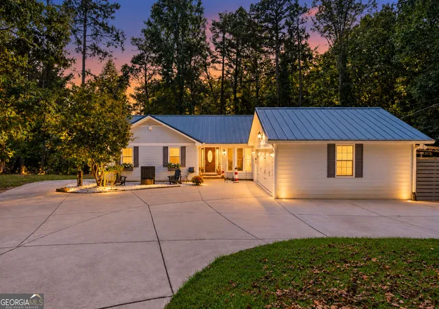 Photo 1 of Single family home for sale at 1695 Lakeside Trl, Cumming, GA 30041 | MLS# 10834689 | Listing updated on 2026-09-27