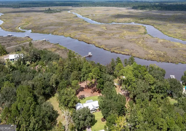 Photo 3 of Single family home for sale at 2215 Oscar Rd, White Oak, GA 31568 | MLS# 10850257 | Listing updated on 2026-10-05