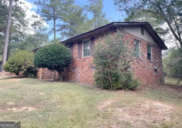 Photo 3 of Single family home for sale at 4702 Elkan Ave, Macon, GA 31210 | MLS# 10852814 | Listing updated on 2026-10-08