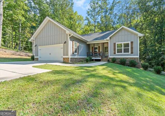 Photo 1 of Single family home for sale at 3104 Lakeview Pkwy, Villa Rica, GA 30180 | MLS# 10846690 | Listing updated on 2026-09-30