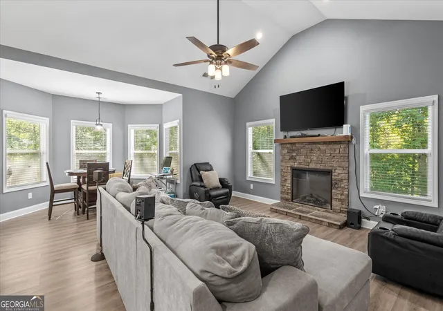 Photo 3 of Single family home for sale at 3104 Lakeview Pkwy, Villa Rica, GA 30180 | MLS# 10846690 | Listing updated on 2026-09-30