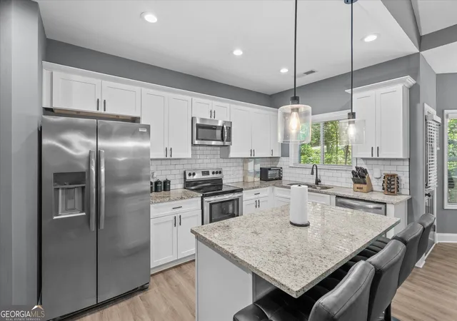 Photo 3 of Single family home for sale at 3104 Lakeview Pkwy, Villa Rica, GA 30180 | MLS# 10846690 | Listing updated on 2026-10-17