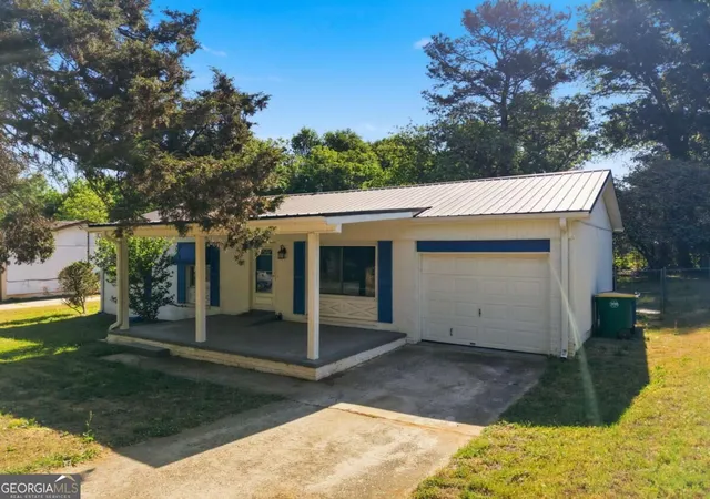 Photo 3 of Single family home for sale at 360 Martin Cir, Athens, GA 30601 | MLS# 10841105 | Listing updated on 2026-09-23