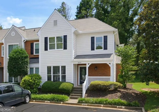 Photo 2 of Townhouse for sale at 5010 Avalon Dr, Alpharetta, GA 30005 | MLS# 10839583 | Listing updated on 2026-09-17