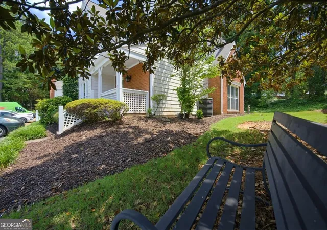 Photo 3 of Townhouse for sale at 5010 Avalon Dr, Alpharetta, GA 30005 | MLS# 10839583 | Listing updated on 2026-09-17
