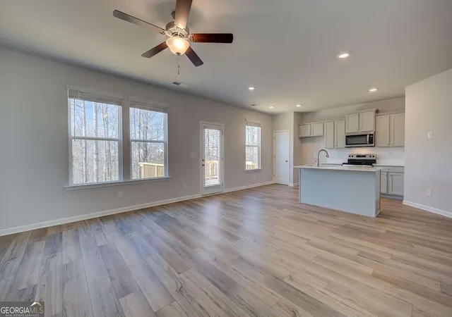 Photo 4 of Single family home for sale at 64 Homesite Fayme Ct, Newnan, GA 30263 | MLS# 10840180 | Listing updated on 2026-09-17