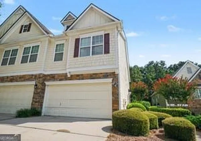 Photo 1 of Townhouse for sale at 2551 Willow Grv Rd Nw, Acworth, GA 30101 | MLS# 10839809 | Listing updated on 2026-09-17