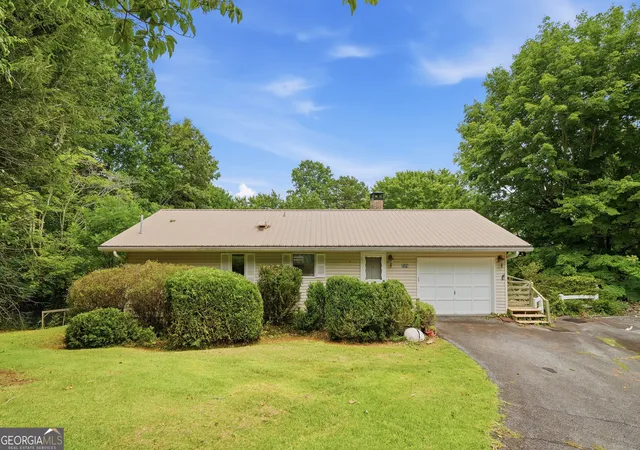 Photo 1 of Single family home for sale at 2325 Ridgecrest Cir, Hiawassee, GA 30546 | MLS# 10807043 | Listing updated on 2026-09-14