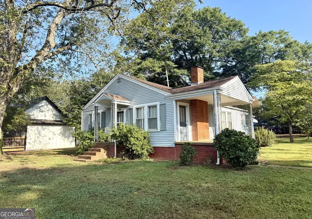 Photo 1 of Single family home for sale at 2402 N Broad St, Commerce, GA 30529 | MLS# 10850815 | Listing updated on 2026-10-06