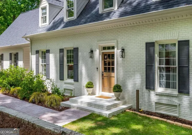 Photo 2 of Single family home for sale at 1250 Northcliff Tr, Roswell, GA 30076 | MLS# 10833574 | Listing updated on 2026-09-12