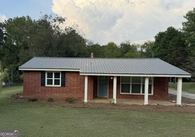 Photo 1 of Single family home for sale at 40 Duke St, Jefferson, GA 30549 | MLS# 10850571 | Listing updated on 2026-10-05