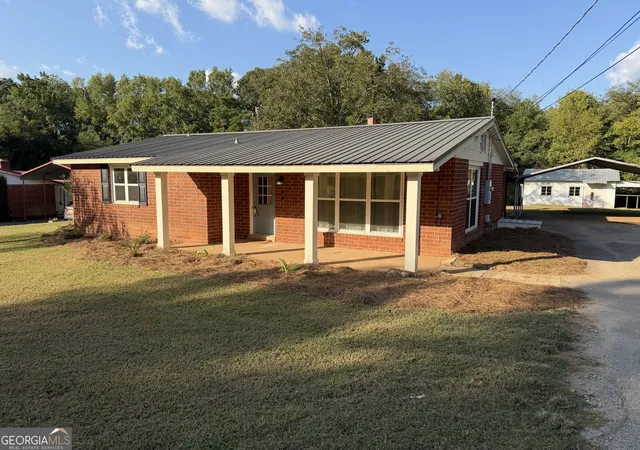 Photo 2 of Single family home for sale at 40 Duke St, Jefferson, GA 30549 | MLS# 10850571 | Listing updated on 2026-10-05