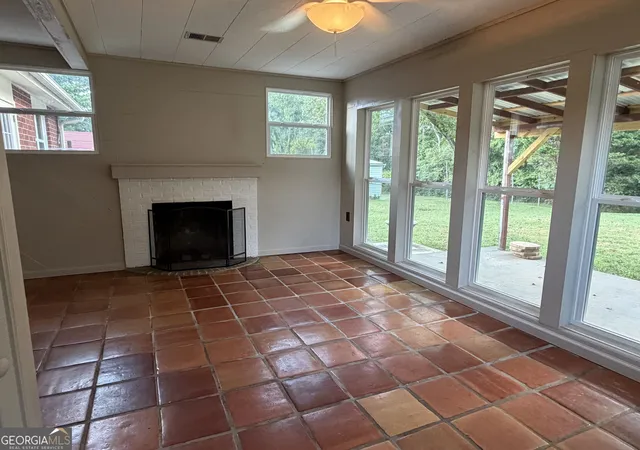 Photo 3 of Single family home for sale at 40 Duke St, Jefferson, GA 30549 | MLS# 10850571 | Listing updated on 2026-10-05