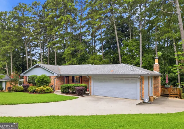 Photo 2 of Single family home for sale at 2858 Templar Knight Dr, Tucker, GA 30084 | MLS# 10850562 | Listing updated on 2026-10-05