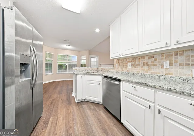 Photo 3 of Single family home for sale at 125 River View Ct, Hampton, GA 30228 | MLS# 10840767 | Listing updated on 2026-09-18