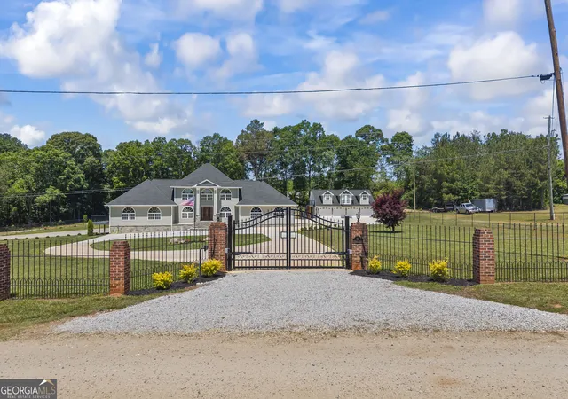 Photo 3 of Single family home for sale at 22 Anderson Thomas Rd, Martin, GA 30557 | MLS# 10755579 | Listing updated on 2026-09-30