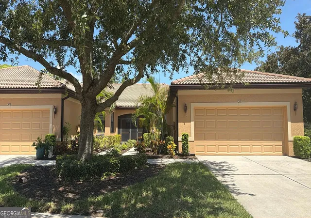 Townhouse for sale at 201 Shell Fls Dr, Apollo Beach, FL 33572 | MLS# 10838672 | Listing updated on 2026-09-02