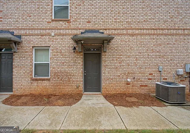 Photo 2 of Townhouse for sale at 805 Pleasant Hl Rd #333, Lilburn, GA 30047 | MLS# 10839303 | Listing updated on 2026-09-06