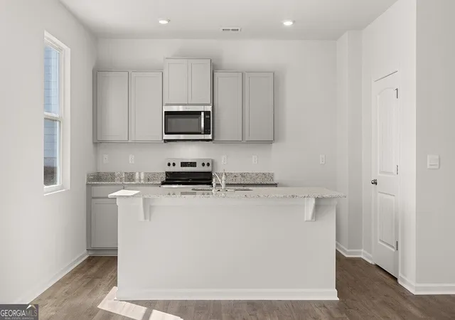Photo 3 of Single family home for sale at 8197 Elkhorn Ct, Fairburn, GA 30213 | MLS# 10848860 | Listing updated on 2026-10-02