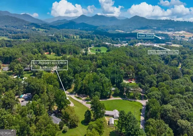 Photo 4 of Single family home for sale at 101 Pleasant Hl Cir, Blairsville, GA 30512 | MLS# 10842500 | Listing updated on 2026-09-23