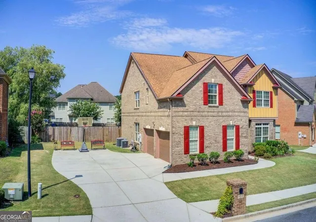 Photo 2 of Single family home for sale at 408 Arbor Ln, Loganville, GA 30052 | MLS# 10837133 | Listing updated on 2026-09-15