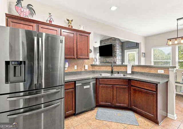 Photo 3 of Single family home for sale at 5538 Mulberry Preserve Dr, Flowery Branch, GA 30542 | MLS# 10831611 | Listing updated on 2026-09-22