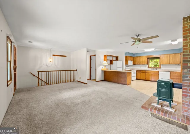 Photo 3 of Sale Pending at 149 Mason Dr, Cleveland, GA 30528 | MLS# 10829954 | Listing updated on 2026-09-16