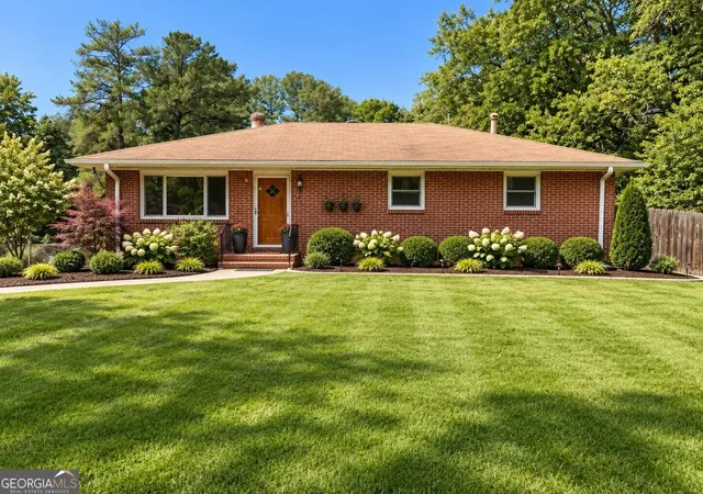 Photo 2 of Single family home for sale at 3226 Woodview Dr Se, Smyrna, GA 30082 | MLS# 10847986 | Listing updated on 2026-09-18