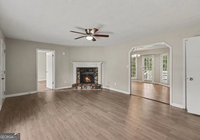 Photo 4 of Single family home for sale at 72 Amber Wy, Dallas, GA 30157 | MLS# 10825364 | Listing updated on 2026-09-22