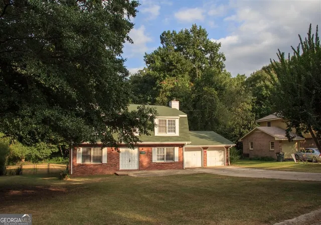 Photo 2 of Single family home for sale at 6202 Lance Ln, Riverdale, GA 30274 | MLS# 10847385 | Listing updated on 2026-09-30