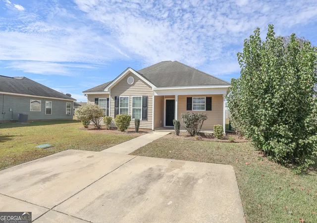Photo 2 of Single family home for sale at 105 Rockport Ct, Perry, GA 31069 | MLS# 10880475 | Listing updated on 2026-10-29