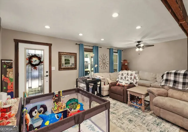 Photo 3 of Sale Pending at 51 Rainwood Cir Se Dr, Silver Creek, GA 30173 | MLS# 10852211 | Listing updated on 2026-10-07