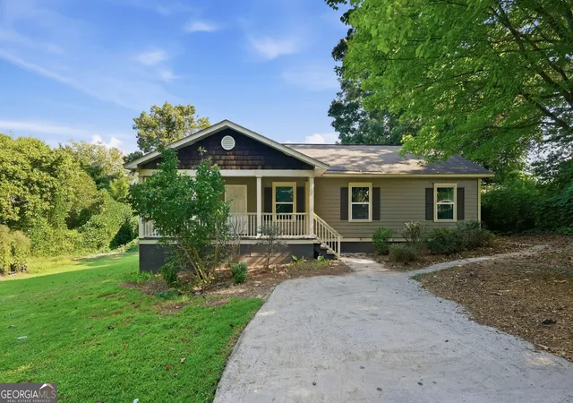 Photo 1 of Single family home for sale at 1668 Oak Knoll Cir Se, Atlanta, GA 30315 | MLS# 10853718 | Listing updated on 2026-10-08