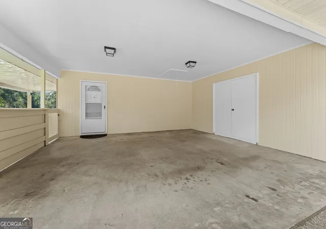 Photo 3 of Sale Pending at 202 Woodland Dr, Warner Robins, GA 31088 | MLS# 10850747 | Listing updated on 2026-09-24