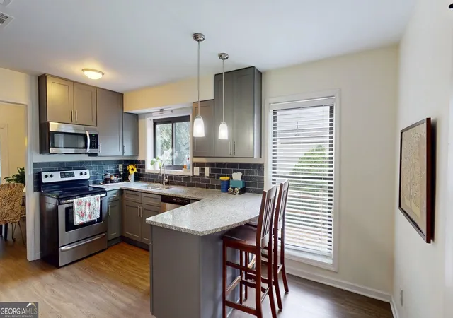 Photo 3 of Condo for sale at 6176 Brookwood Rd, Peachtree Corners, GA 30092 | MLS# 10845719 | Listing updated on 2026-09-28