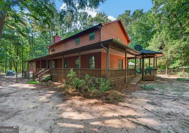 Photo 2 of Single family home for sale at 195 Montego Bay Rd Nw, Milledgeville, GA 31061 | MLS# 10848599 | Listing updated on 2026-10-02